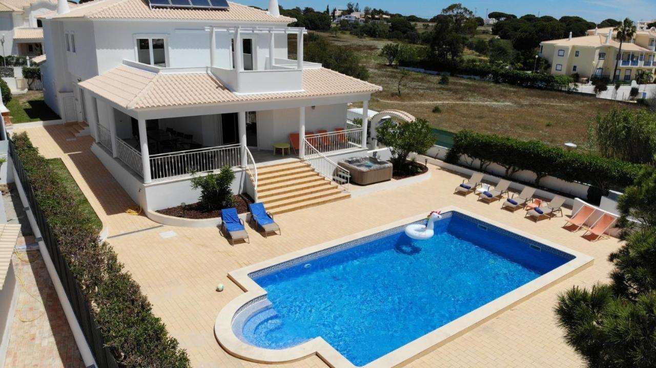 Sunset Villa By Laranjal Rentals Olhos de Agua  Exterior foto